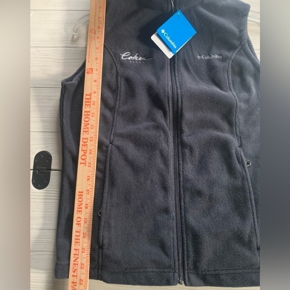NWT Women’s Benton springs black fleece work vest zipper Coker on front. Small - Picture 7 of 9